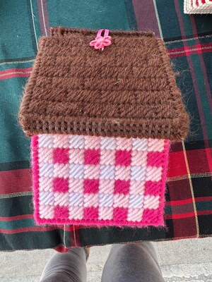 Birdhouse Gift Box Plastic Canvas Pink and White Checks - image2